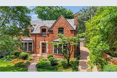561 Bedford Avenue, University City, MO 63130 - Photo 1