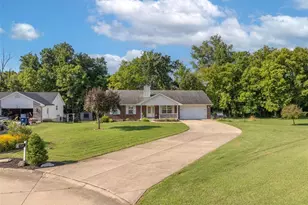 39 Scarlet Oak Ct, Troy, MO 63379 - Photo 3