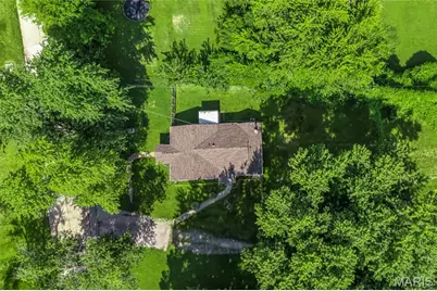 1043 Farmview Drive, Saint Louis, MO 63138 - Photo 7