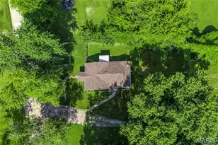 1043 Farmview Dr, Saint Louis, MO 63138 - Photo 7