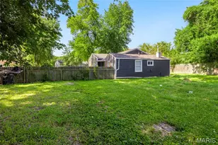 1043 Farmview Dr, Saint Louis, MO 63138 - Photo 5