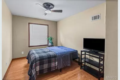 306 Roberta Avenue, Saint Louis, MO 63135 - Photo 11