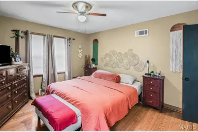 306 Roberta Avenue, Saint Louis, MO 63135 - Photo 23