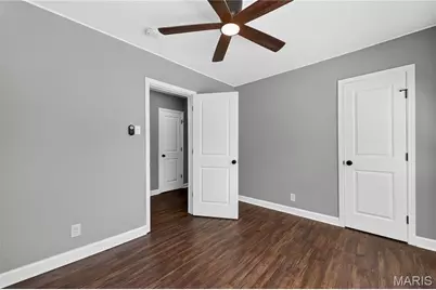 725 Berick Drive, University City, MO 63132 - Photo 11
