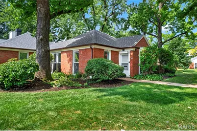 725 Berick Drive, University City, MO 63132 - Photo 35