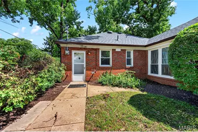 725 Berick Drive, University City, MO 63132 - Photo 31