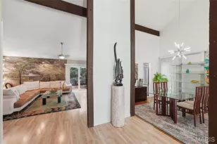 12160 Oakwilde Ct Ct, Maryland Heights, MO 63043 - Photo 9