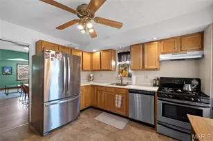 5648 Tholozan Ave, Saint Louis, MO 63109 - Photo 23