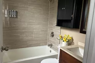 31 Graeler Dr, Saint Louis, MO 63146 - Photo 9