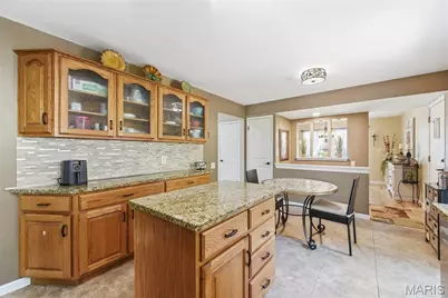 356 Elmcrest Drive, Ballwin, MO 63011 - Photo 9