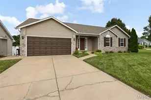 1447 Wood Haven Dr, Saint Charles, MO 63304 - Photo 3