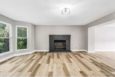 5839 Brookstone Terrace Drive, Saint Louis, MO 63129 - Photo 15