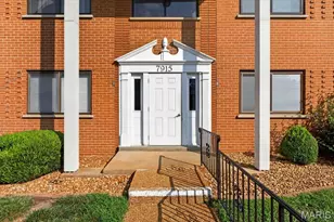 7915 Camelot Ln, Saint Louis, MO 63123 - Photo 5