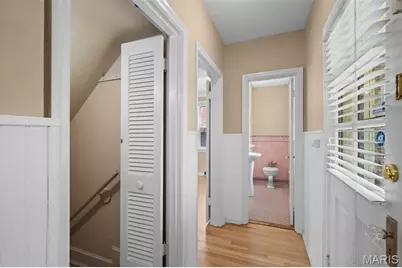 8105 Delmar Boulevard, University City, MO 63130 - Photo 15