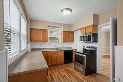 8105 Delmar Boulevard, University City, MO 63130 - Photo 13