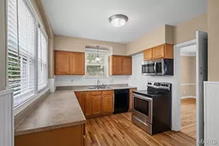 8105 Delmar Blvd, University City, MO 63130 - Photo 13