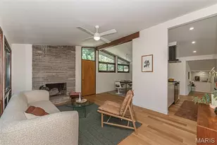 728 Hutchins Dr, Saint Louis, MO 63126 - Photo 7