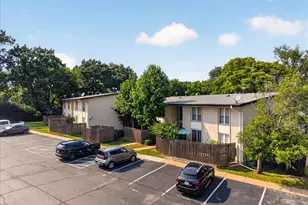 10401 Briarbend Dr, Saint Louis, MO 63146 - Photo 3