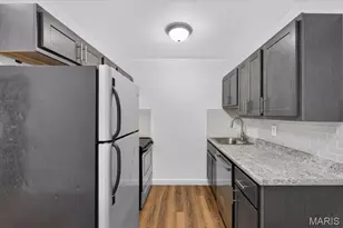 10401 Briarbend Dr, Saint Louis, MO 63146 - Photo 13