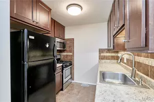 847 Wendevy Ct, Ballwin, MO 63011 - Photo 5