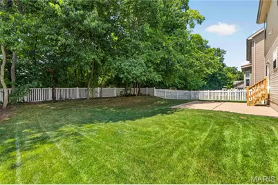 546 Springhurst Parkway, O'Fallon, MO 63368 - Photo 3