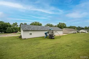 301 Excalibur Blvd, Troy, MO 63379 - Photo 45