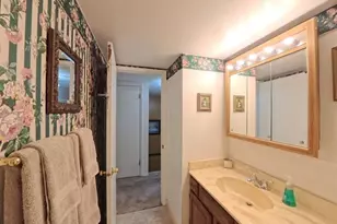 10035 Sakura Dr, Saint Louis, MO 63128 - Photo 17