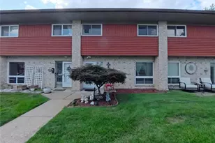 10035 Sakura Dr, Saint Louis, MO 63128 - Photo 1