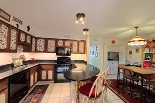 10035 Sakura Dr, Saint Louis, MO 63128 - Photo 3