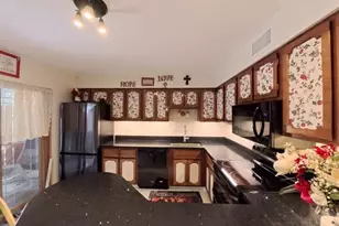 10035 Sakura Dr, Saint Louis, MO 63128 - Photo 5