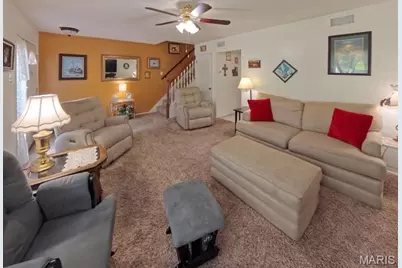10035 Sakura Drive, Saint Louis, MO 63128 - Photo 3