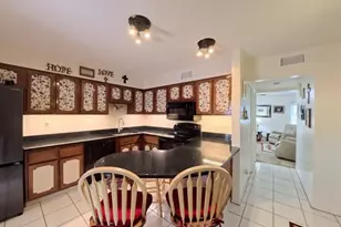 10035 Sakura Dr, Saint Louis, MO 63128 - Photo 7