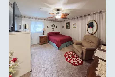 10035 Sakura Drive, Saint Louis, MO 63128 - Photo 11