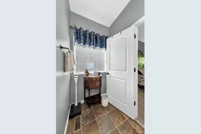 1125 Crystal Creek Parkway, Wentzville, MO 63385 - Photo 15