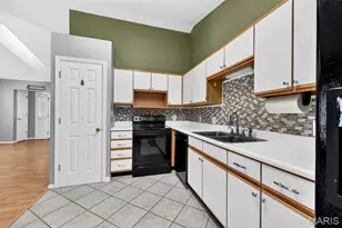 981 Wynstay Cir, Saint Louis, MO 63088 - Photo 11