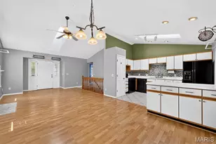 981 Wynstay Cir, Saint Louis, MO 63088 - Photo 7