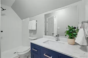 6933 Melrose Ave, University City, MO 63130 - Photo 17