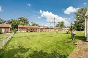 9337 Laramie Dr, Bellefontaine Neighbors, MO 63137 - Photo 37