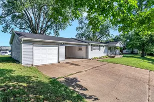 435 Old Springfield Rd, Bourbon, MO 65441 - Photo 3