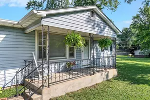 435 Old Springfield Rd, Bourbon, MO 65441 - Photo 5