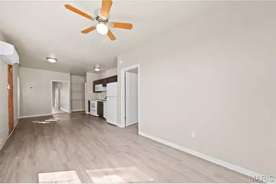 318 Broadway Street, Elsberry, MO 63343 - Photo 25