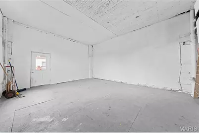 318 Broadway Street, Elsberry, MO 63343 - Photo 9