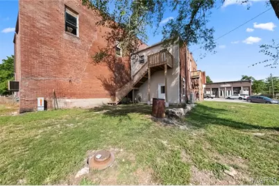 318 Broadway Street, Elsberry, MO 63343 - Photo 35