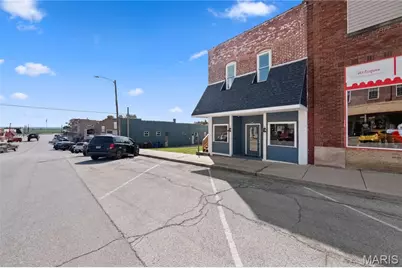 318 Broadway Street, Elsberry, MO 63343 - Photo 3