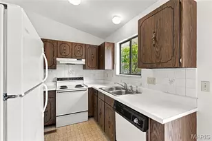 1353 Great Warrior Dr, O'Fallon, MO 63366 - Photo 7