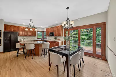 2319 Wellington Estates Drive, Chesterfield, MO 63017 - Photo 9