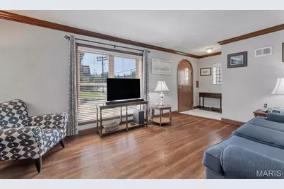 5757 Mardel Avenue, Saint Louis, MO 63109 - Photo 5