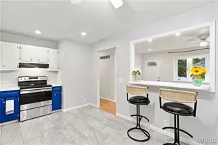 10320 Meath Dr, Saint Louis, MO 63123 - Photo 11