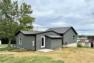 321 N 5th St, Pacific, MO 63069 - Photo 13