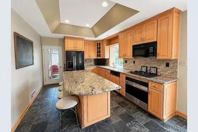 11838 Sunlind Drive, Sunset Hills, MO 63127 - Photo 3
